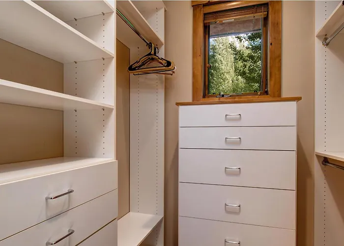 Abode At Teton Manor *